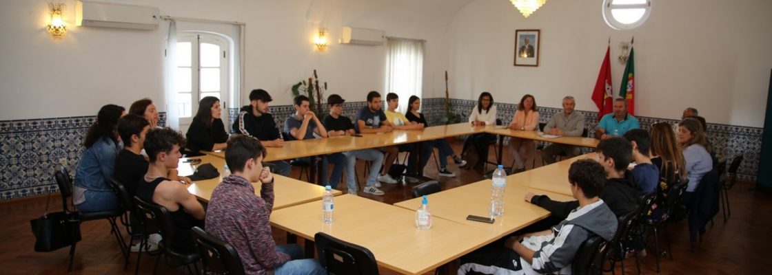 Alunos do concelho de Viana apresentam ideias de negócio