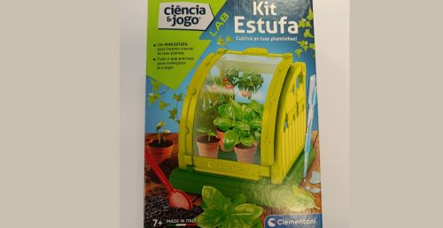 Dia Mundial da Árvore assinalado com montagem de mini eco-estufa em Viana do Alentejo